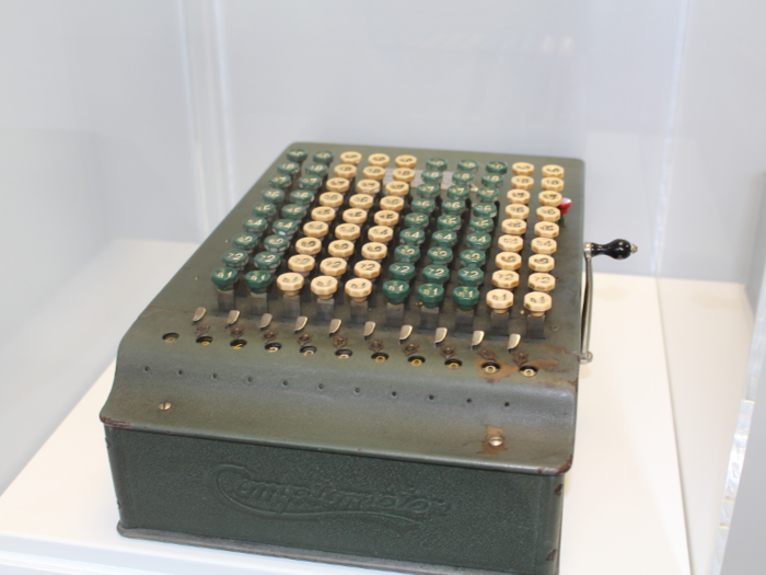 This is a comptometer, widely regarded as being the first commercially successful mechanical calculator. It was first released in 1887, and marked a major leap forward for market, allowing traders to make calculations at far greater speeds