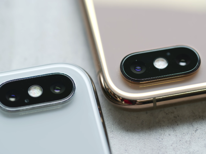 3. The iPhone XR is available in six beautiful colors, but if you want silver or gold, those are only options with the iPhone XS.
