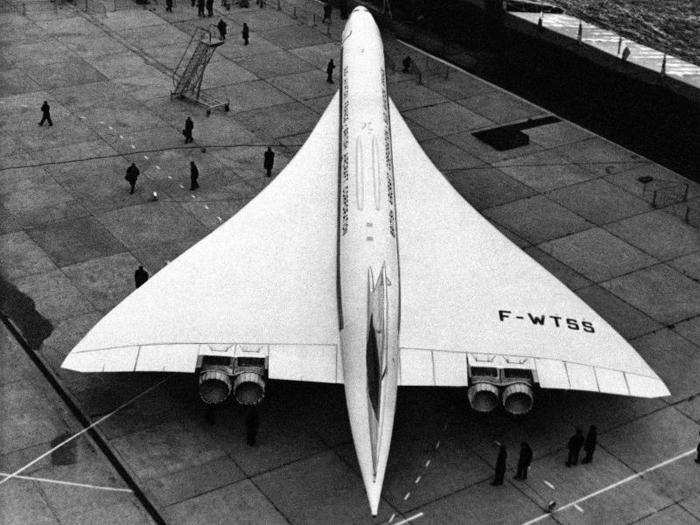 The Concorde had features found on no other Western commercial airliner, such as the double delta wing and ...