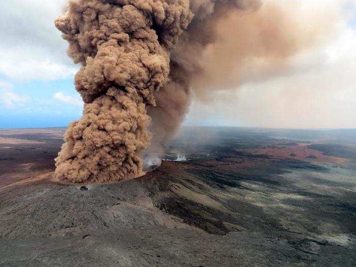 1: Kilauea volcano, Hawaii. Threat Score: 263. Aviation Threat: 48.