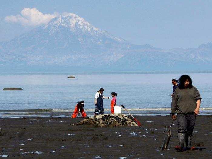 4: Redoubt volcano, Alaska. Threat Score: 201. Aviation Threat: 48.