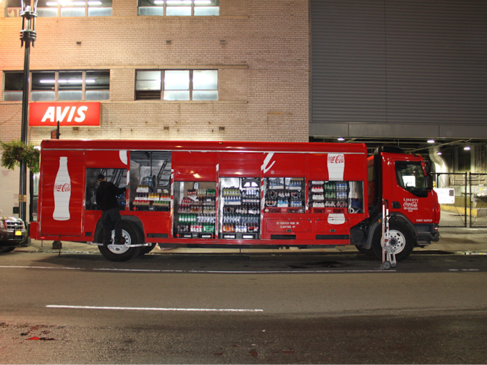 By 6:40 a.m., Santiago was parked outside of Penn Station and was unloading the truck to make his first delivery.