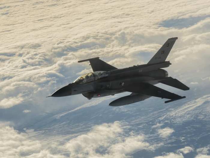 A Turkish F-16 Fighting Falcon breaks away after receiving fuel from a US Air Force KC-135 Stratotanker assigned to the 134th Air Refueling Wing during Exercise Trident Juncture 18 near Kallax Air Base, Sweden, Oct. 29, 2018.