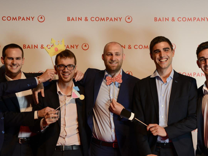 13. Bain & Company associate consultant intern (ACI) and summer associate (SA) programs