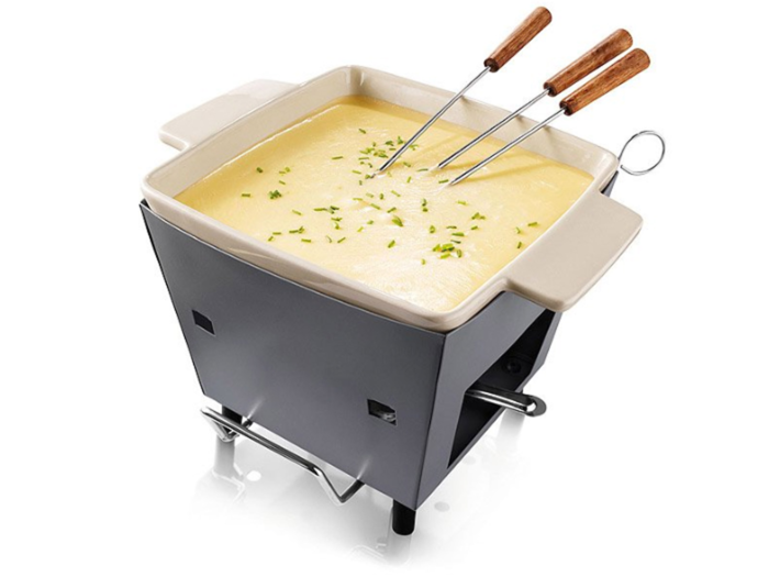 An outdoor fondue set