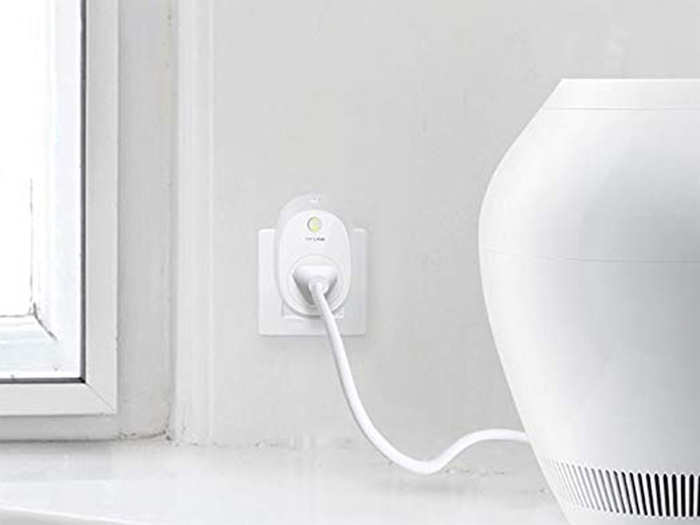 A pack of smart plugs that lets them control devices wherever they are