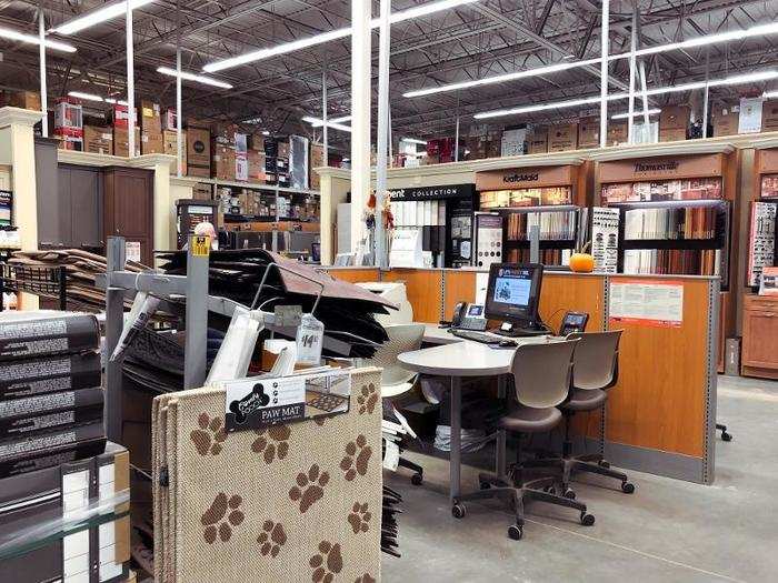 A fairly large consultation center was in the middle of the store.