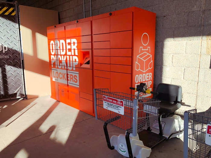 Immediately in the entryway were order pickup lockers.