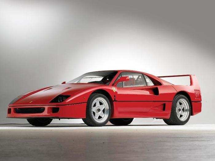 1987: Ferrari F40 (tie) — Similar in design to the Countach, the F40 is truly legendary. It set a record by shattering the 200-mph mark, becoming the world’s fastest production car at that time.