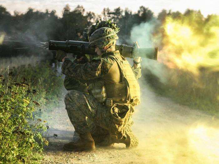 A US Marine with Marine Rotational Force-Europe 18.1 shoots the Swedish Carl Gustaf M4 anti-tank recoilless rifle during Exercise Archipelago Endeavor with Swedish Marines of 1st Marine Regiment on the island of Uto, Harsfjarden, Sweden on Sept. 5, 2018.