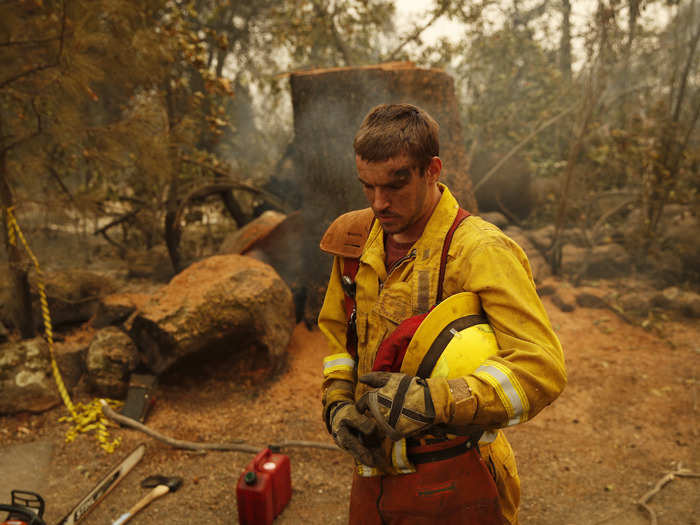 More than 5,000 fire personnel are fighting the blaze. In addition, 1,418 California inmates are dousing fires around the state. They