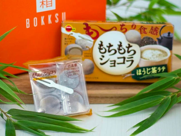 A curated box of 20 to 25 Japanese snacks