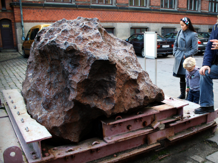 Kjær and his colleagues said they knew the depression "was something special." Scientists have long been aware that iron meteorites hit Greenland in the past, because a 22-ton fragment of an iron meteorite was previously found near Hiawatha Glacier. That now sits in the Geologisk Museum in Copenhagen.