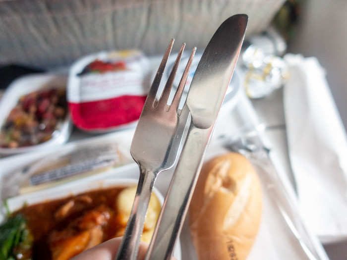 Emirates even gives you real metal silverware.