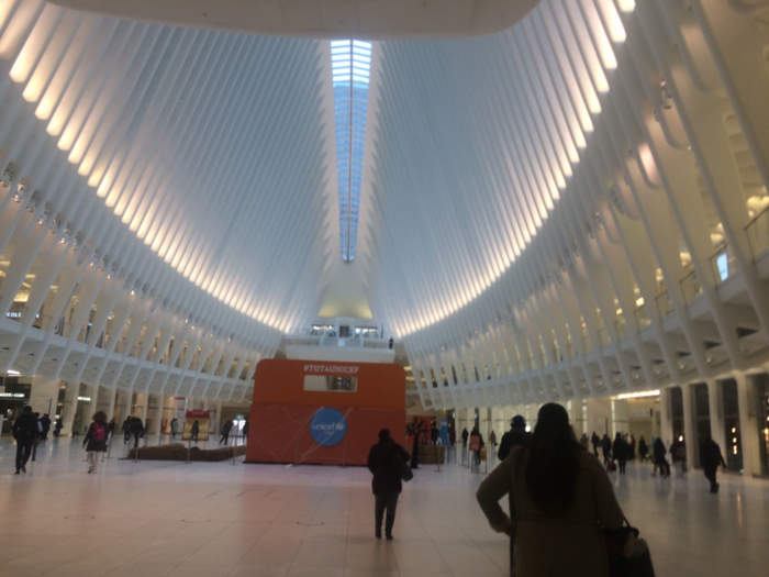 I arrived at the Oculus in New York City where I had scheduled to pick up my new phone bright and early on October 26.