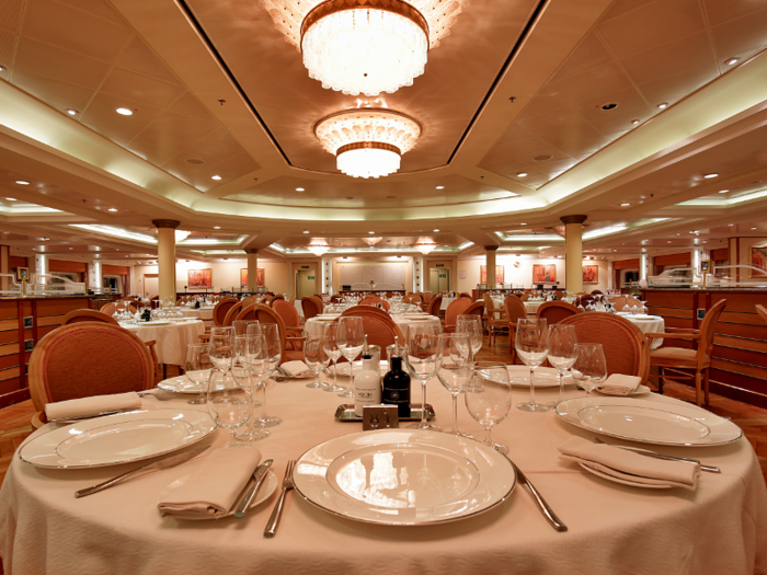 The restaurant serves regional specialties according to the ship