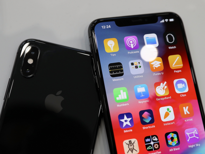 3. iPhone XS