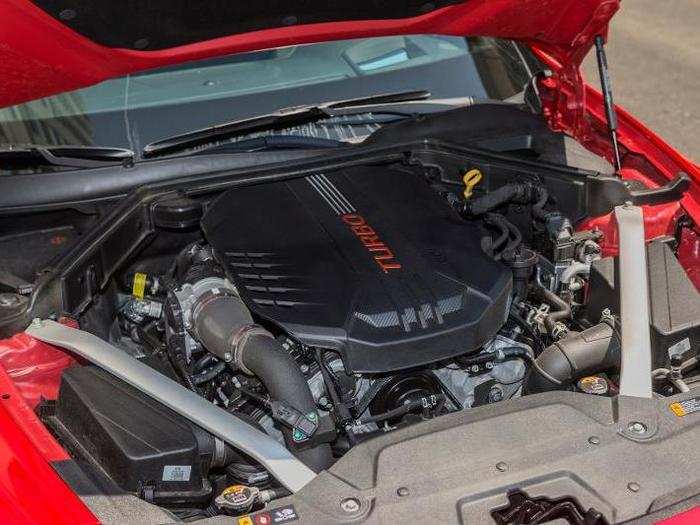 In addition to the aforementioned twin-scroll turbo 2.0-liter, the Stinger has a glorious 3.3-liter twin-turbocharged V6.