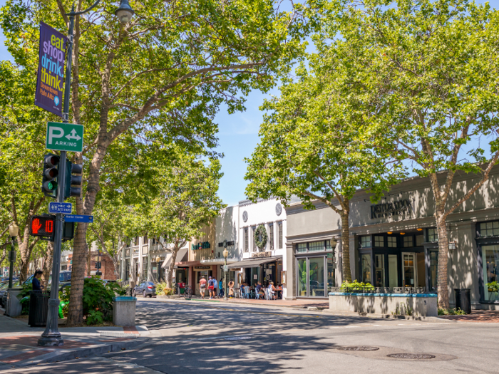 6. Palo Alto, California (94301)