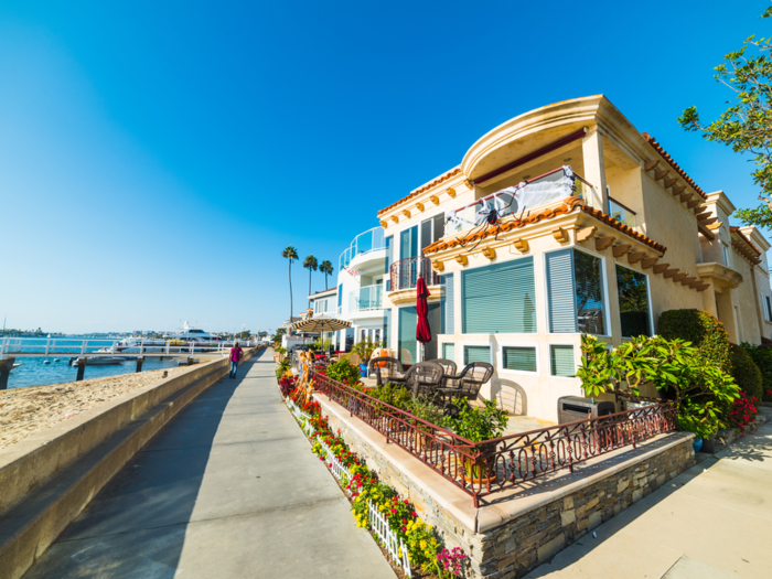 14. Newport Beach, California (92662)