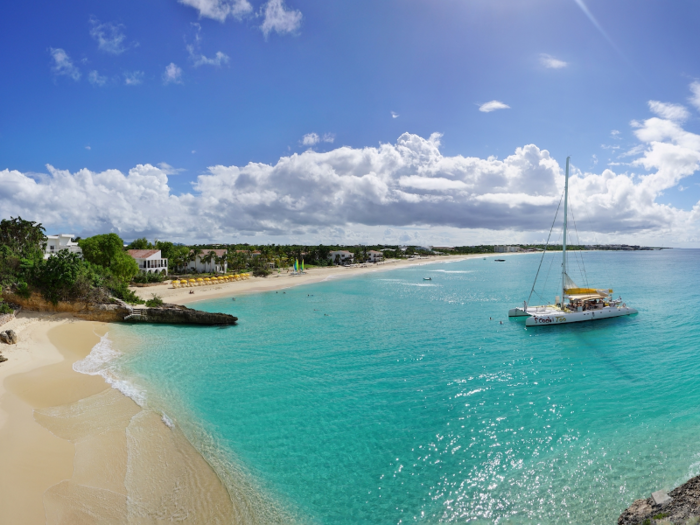 Anguilla: 81.8 degrees Fahrenheit (27.7 degrees Celsius)