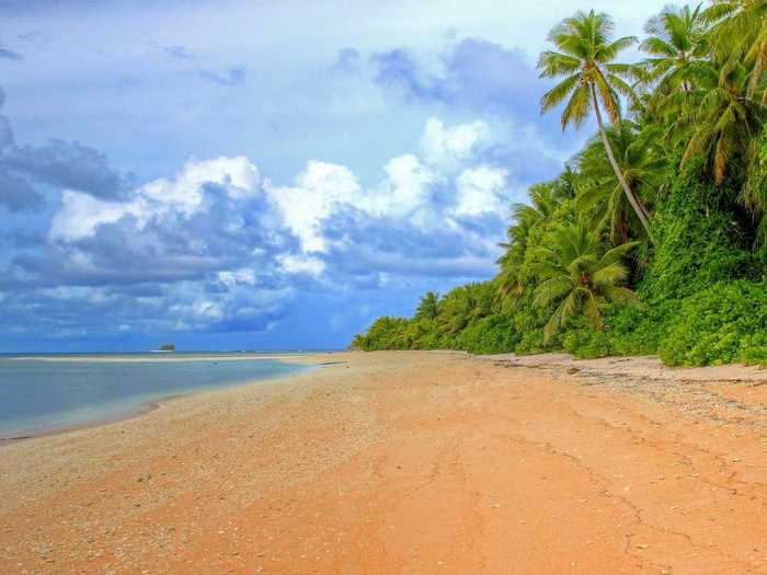 Tuvalu: 81 degrees Fahrenheit (27.2 degrees Celsius)