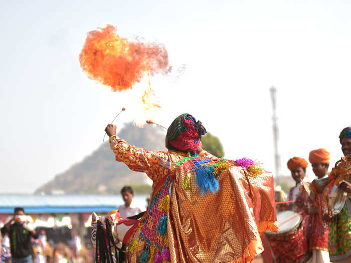 The ‘Pushkar Fair’ is one of the world’s largest camel fairs.Another big camel fair is the King Abdulaziz Camel Festival that takes place in Rumah, Saudi Arabia.