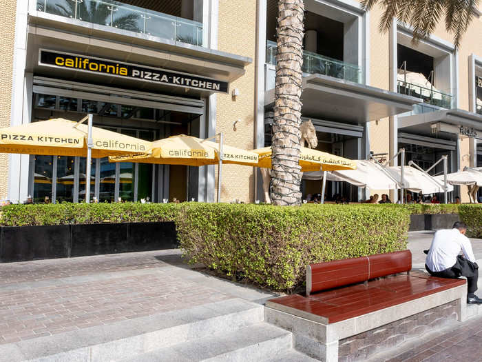 ...  a California Pizza Kitchen ...