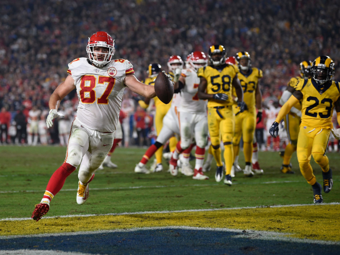 Mahomes connected with star tight end Travis Kelce on a four-yard pass to once again knot the score.