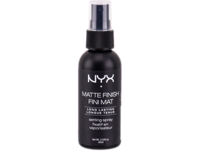 The best makeup setting spray for oily skin