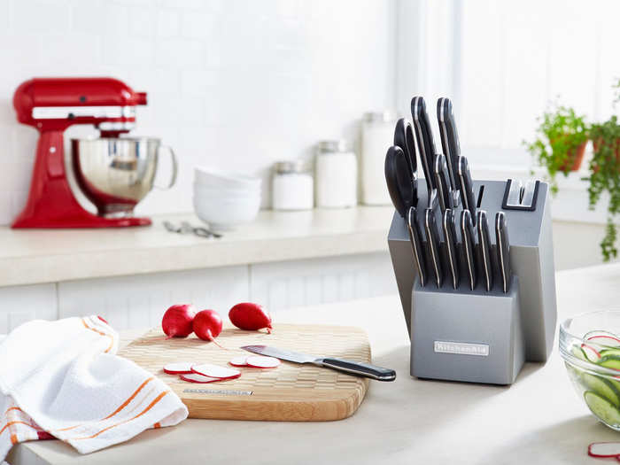 A 14-piece cutlery set for home chefs