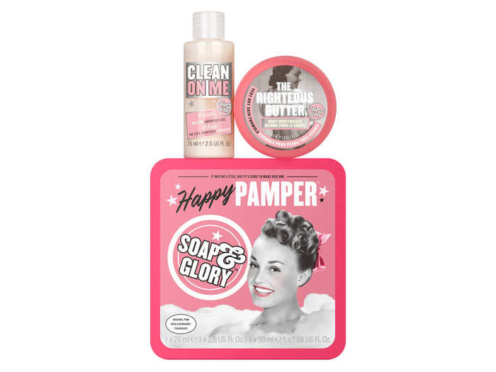 A pampering gift set for her