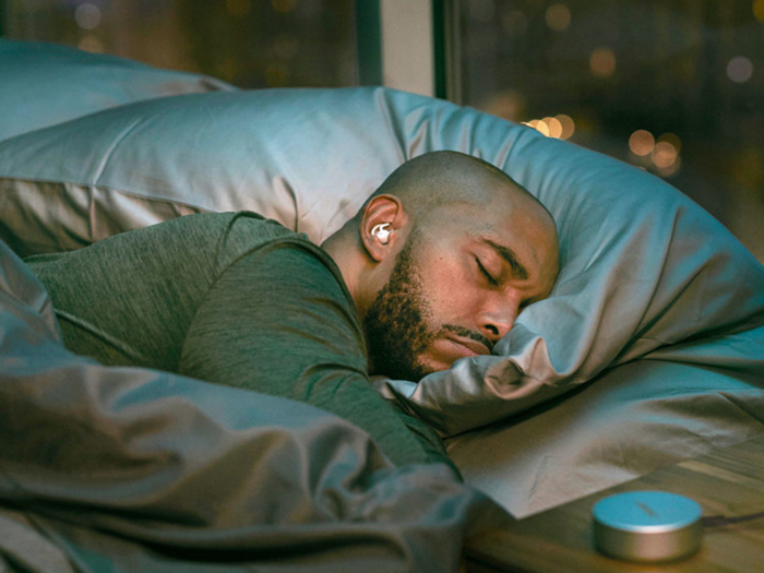 High-tech earbuds to help you sleep in hotels