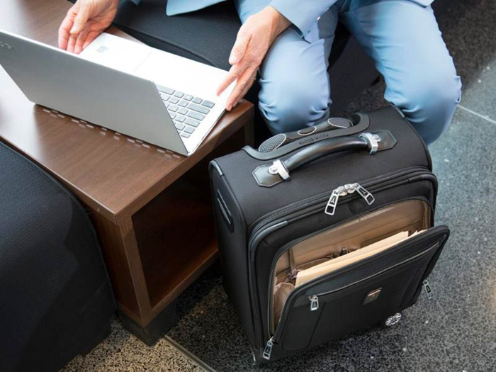 An expandable carry-on bag