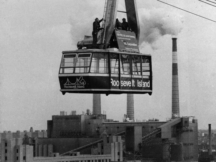 The tram is one of just two aerial commuter trams in the US (the other is in Portland, Oregon). It has transported 30 million passengers, mostly without incident, since it first opened in 1976.