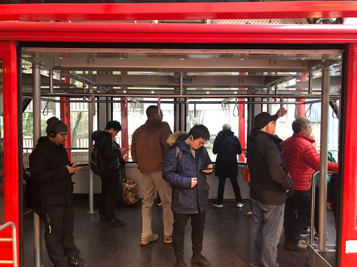  The crowd is usually a mix of work commuters, tourists, Roosevelt Island residents, and students and faculty of Cornell Tech, the engineering graduate school that opened on the island in 2017. 