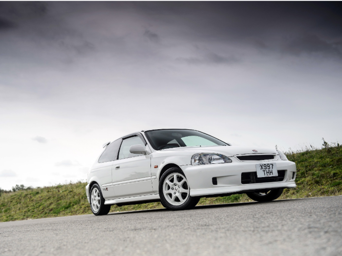 The Type R designation was first bestowed upon the sixth generation Civic in 1997. Even though it was sold in Japan until 2000, it never made it to the US.