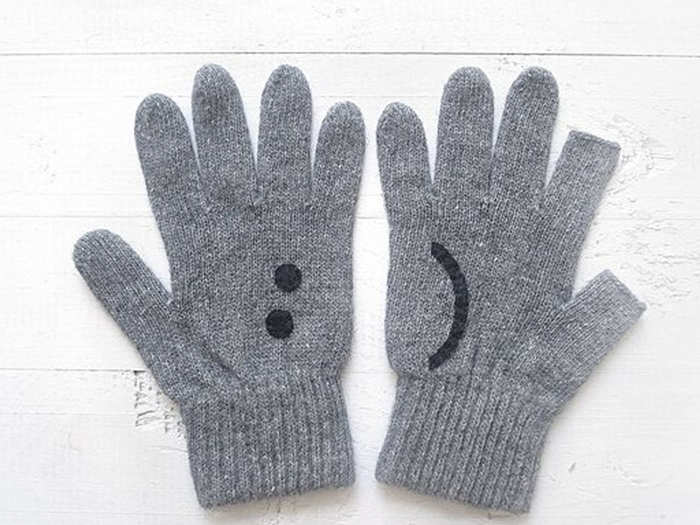 SmartPhone gloves that’ll make them smile