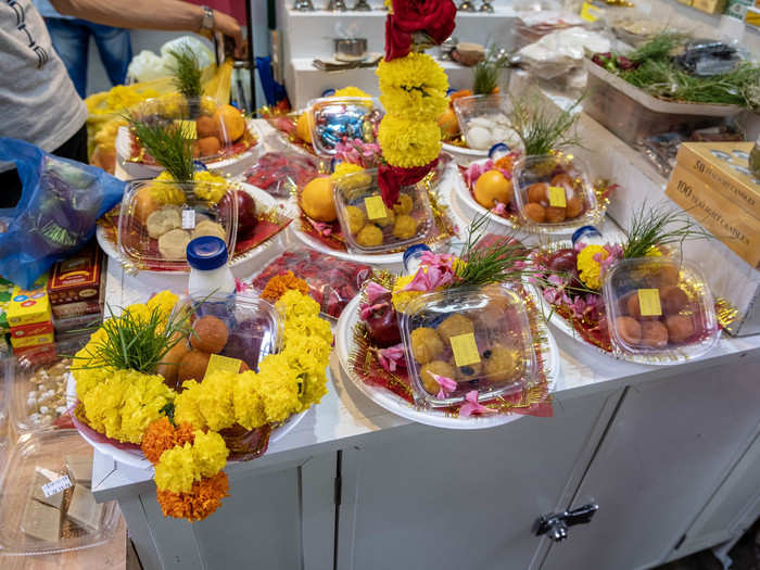 The alley to the temple is packed with small shops selling exactly the same thing: fruit and flower offerings to the gods.