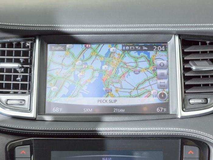 The QX50 is equipped with the twin-screen infotainment system found across the Infiniti lineup. It features an eight-inch upper touchscreen that