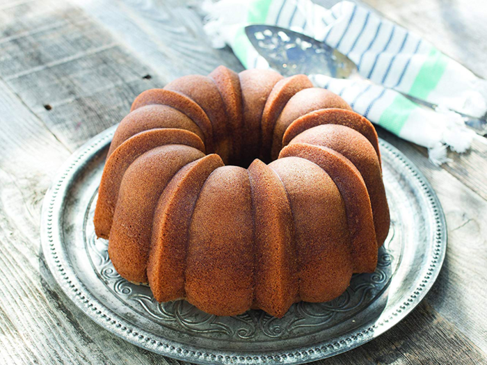 The best big Bundt pan