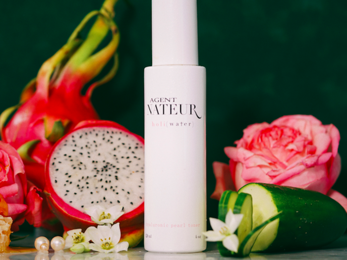 A refreshing and hydrating toner