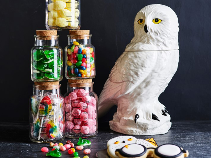 A Hedwig jar for your Honeyduke sweets