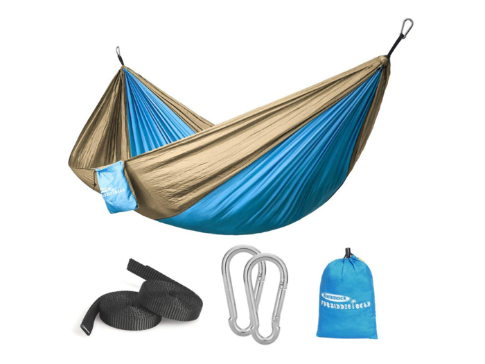 A transportable, easy-to-set-up hammock