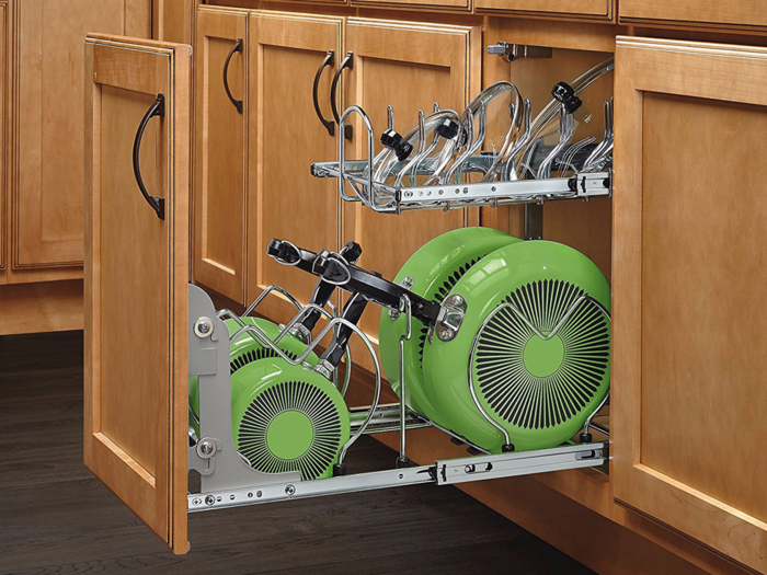 An easy-to-install organizational system for cookware that