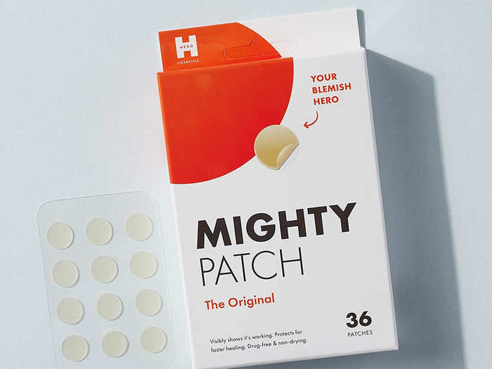 Absorbent patches that minimize pesky pimples