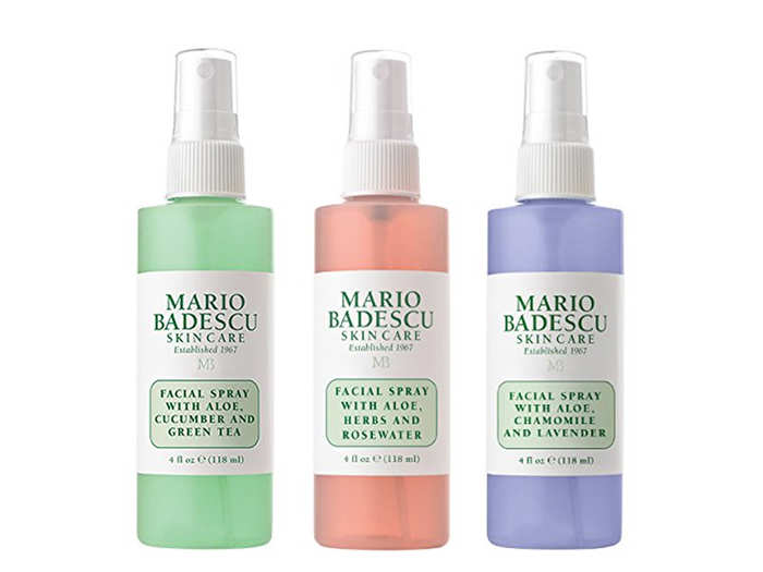 A set of refreshing facial sprays