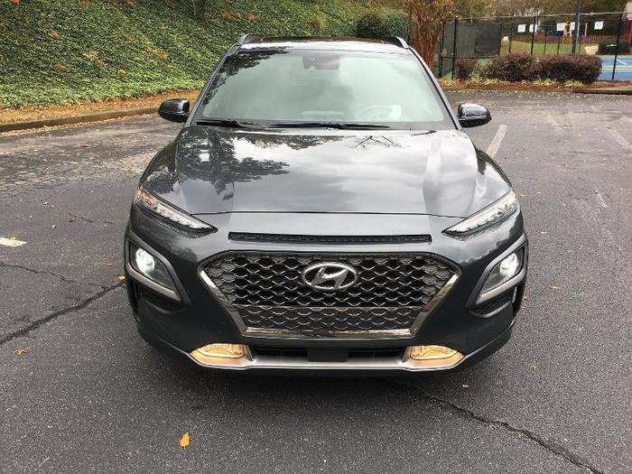 The front end is the least conventional part of the design. Even though the hexagonal Hyundai corporate grille takes up the most real estate, it