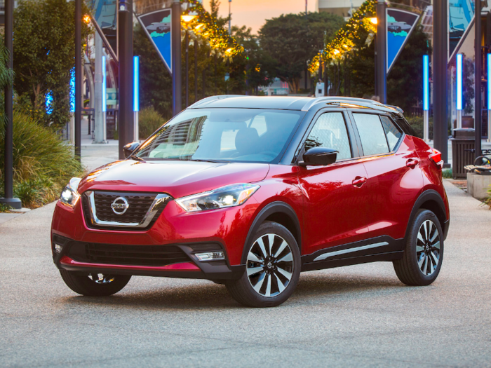 ... Nissan Kicks, ...