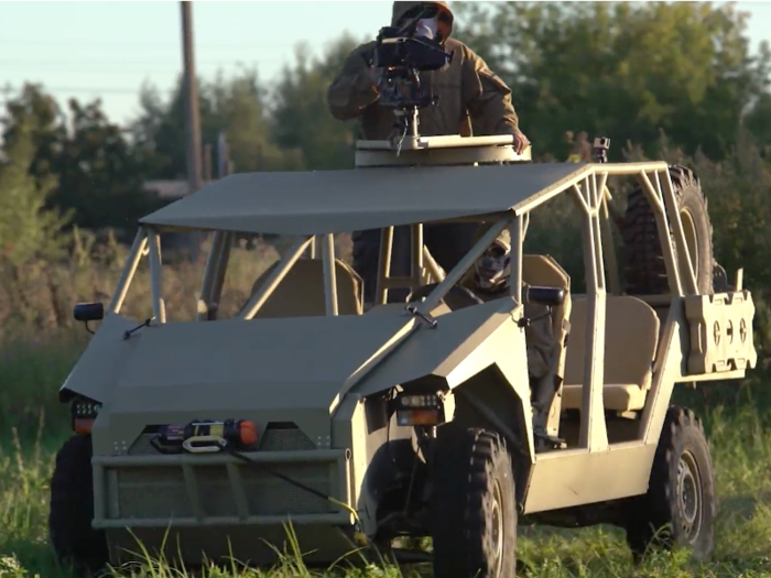 3. This underwhelming desert buggy called the "Tourist," fitted with an automatic machine gun mounted on the roof...